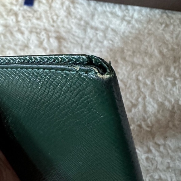 Authentic LV Louis Vuitton Green Taiga Leather ID Card Holder Organizer Wallet - Picture 14 of 16
